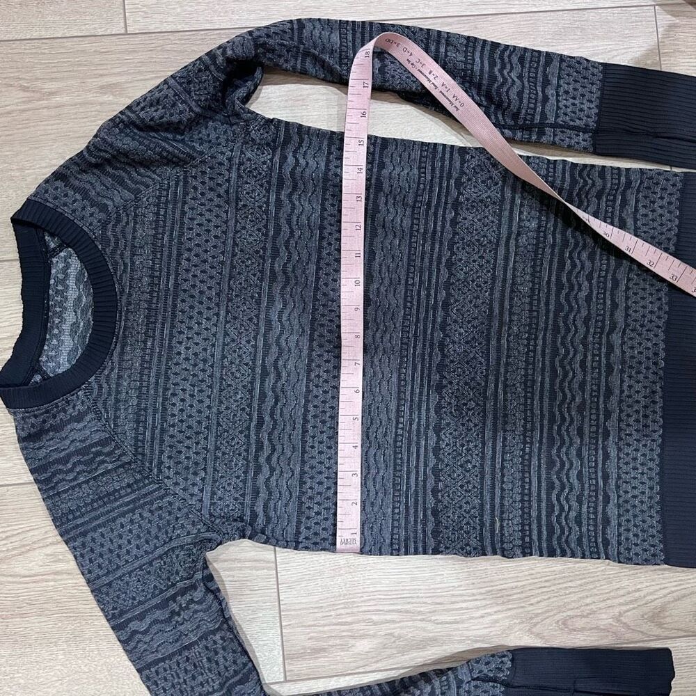 Lululemon Rest Less Pullover - Picture 7 of 7